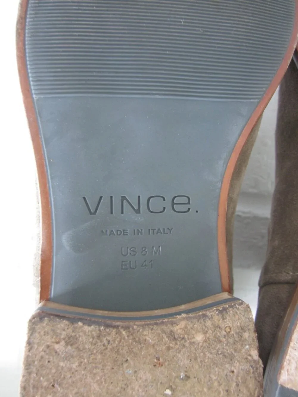 VINCE Suede Chelsea Boots Men’s 8 M EU 41